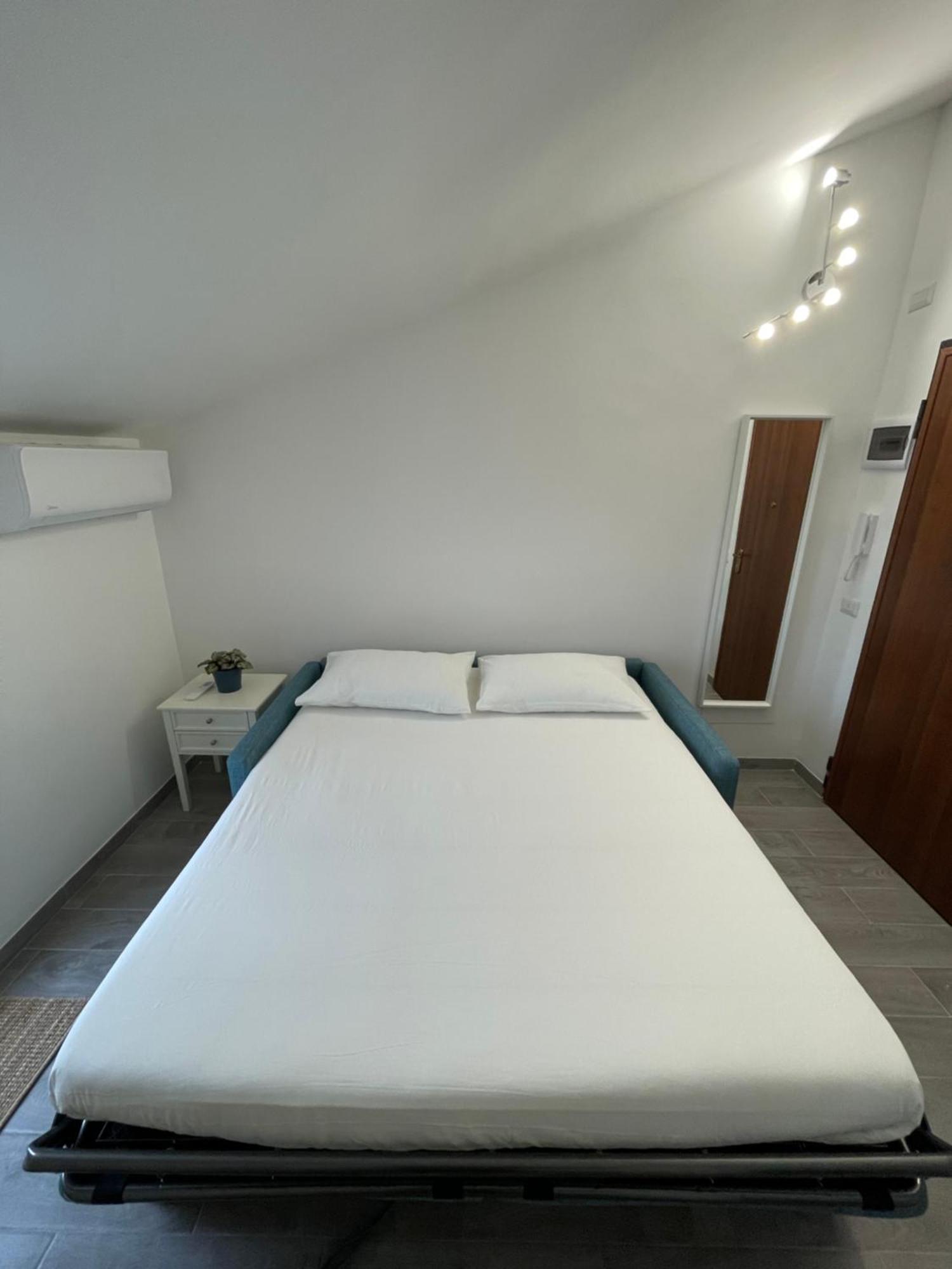 Minu, The Tiny House! Apartment Rome Exterior photo